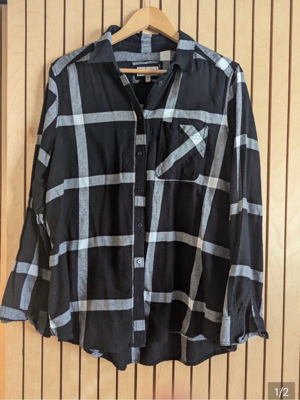 Express Boyfriend Black & White Plaid Long-Sleeve Button-Up Shirt